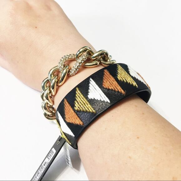 Victoria's Secret Pave Crystal Gold Link Bracelet - Picture 2 of 4